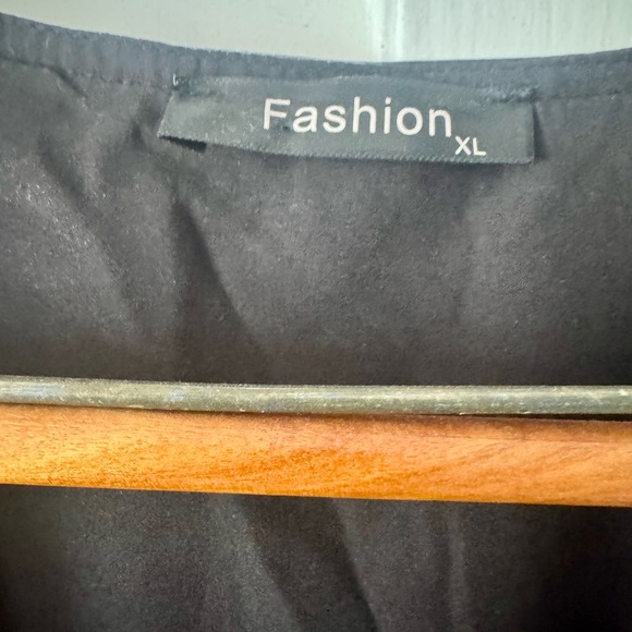 Women’s Black Wrap Tie Midi Dress - Picture 3 of 3